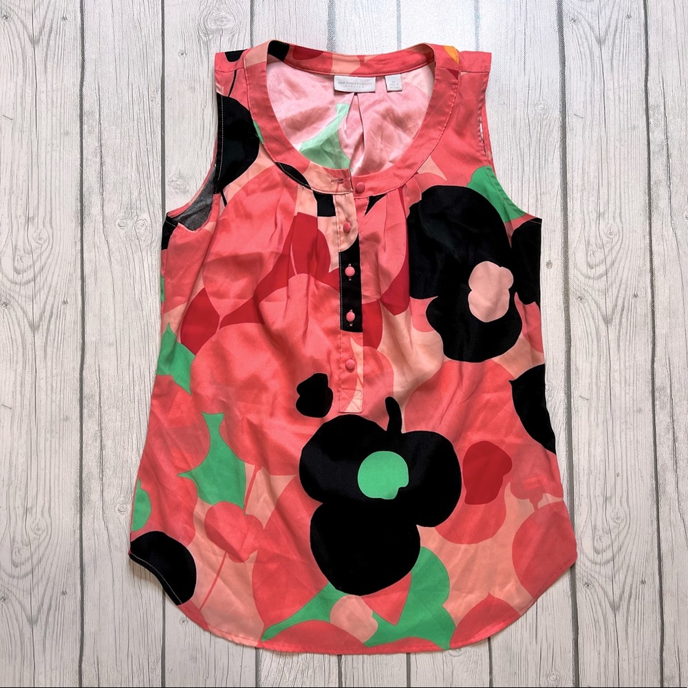 New York and company coral floral blouse size XS